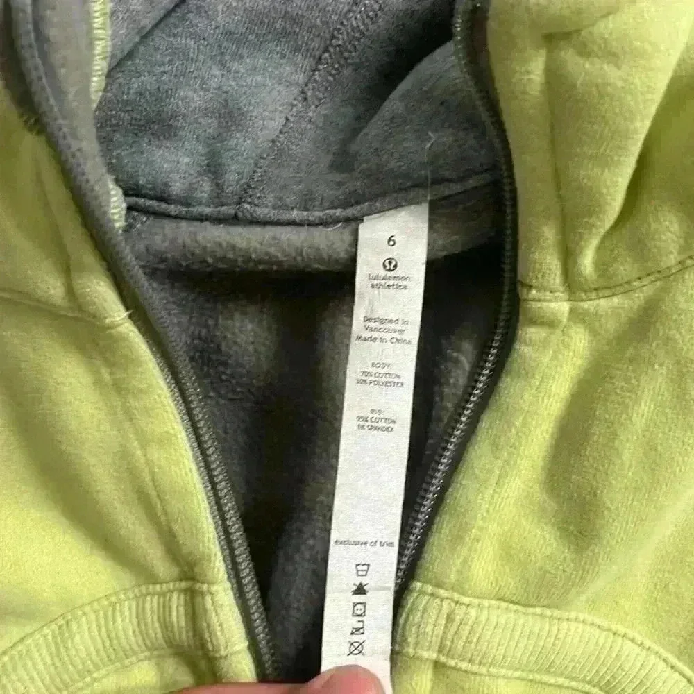 Lululemon woman sweater